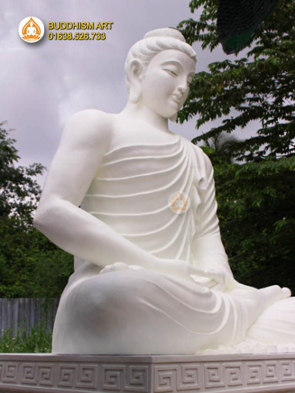Phật Thích Ca Mâu Ni còn được gọi là Đức Phật  là một người giác ngộ và là một đạo sư có thật  sống ở thời kỳ Ấn Độ cổ đại. Tôn tượng Phật Bổn Sư Thích Ca Mâu Ni đẹp do trung tâm sáng tác mỹ thuật Phật Giáo tôn tạo.