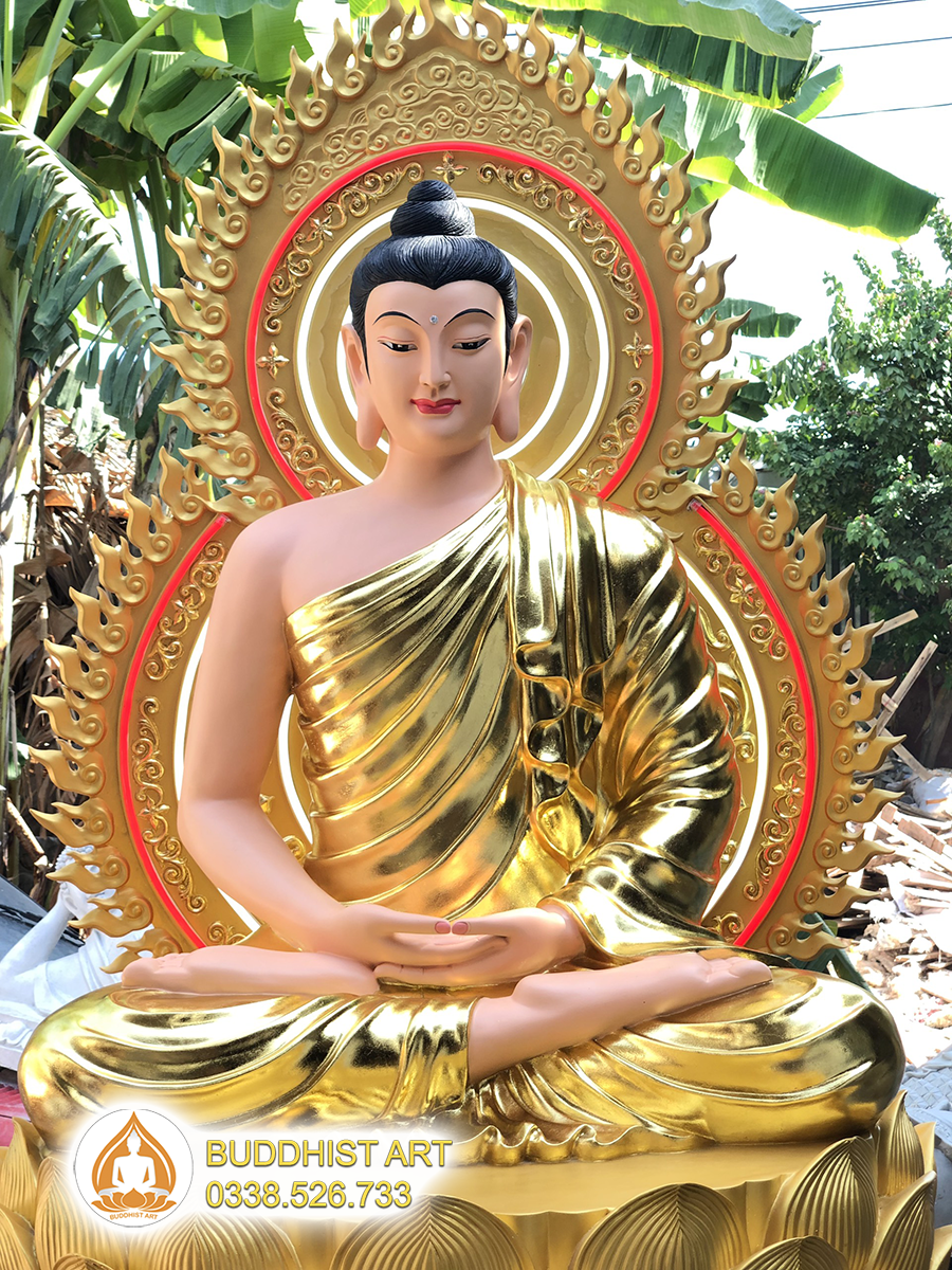Bức tượng Bổn Sư Thích Ca đặt tại chùa Ba Vàng là một kiệt tác nghệ thuật đẹp mắt và chứa đựng ý nghĩa sâu sắc về đạo Phật. Hãy cùng ngắm nhìn và cảm nhận sự thanh tịnh và sự giản dị của hình tượng này.
