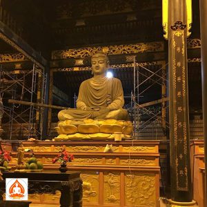 Tạc tượng tam thế phật bằng xi măng tại An Viên Vĩnh Hằng